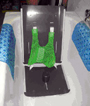 Asiento en materiales plásticos para introducir en la bañera y controlar la postura
